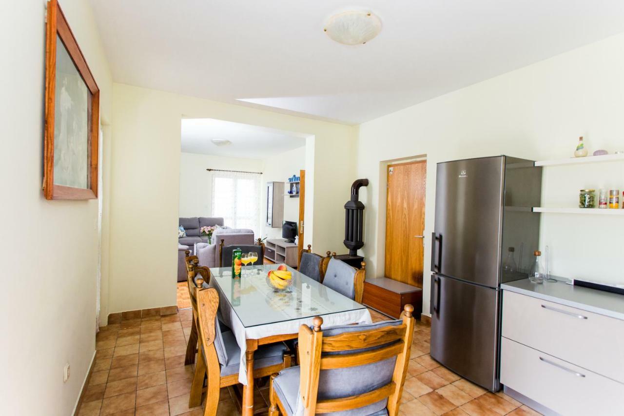 Apartments Lara Стобреч Екстер'єр фото