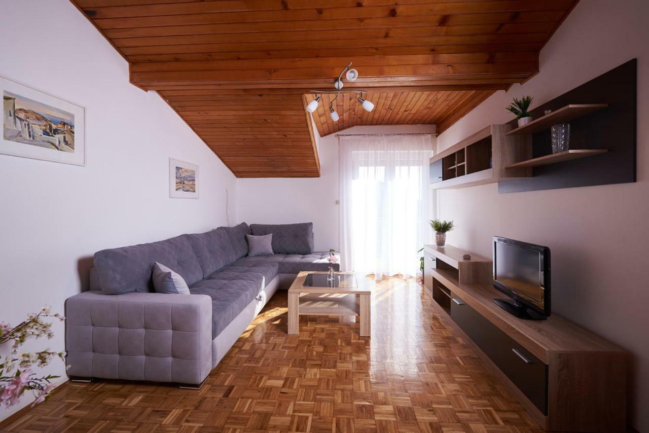 Apartments Lara Стобреч Екстер'єр фото